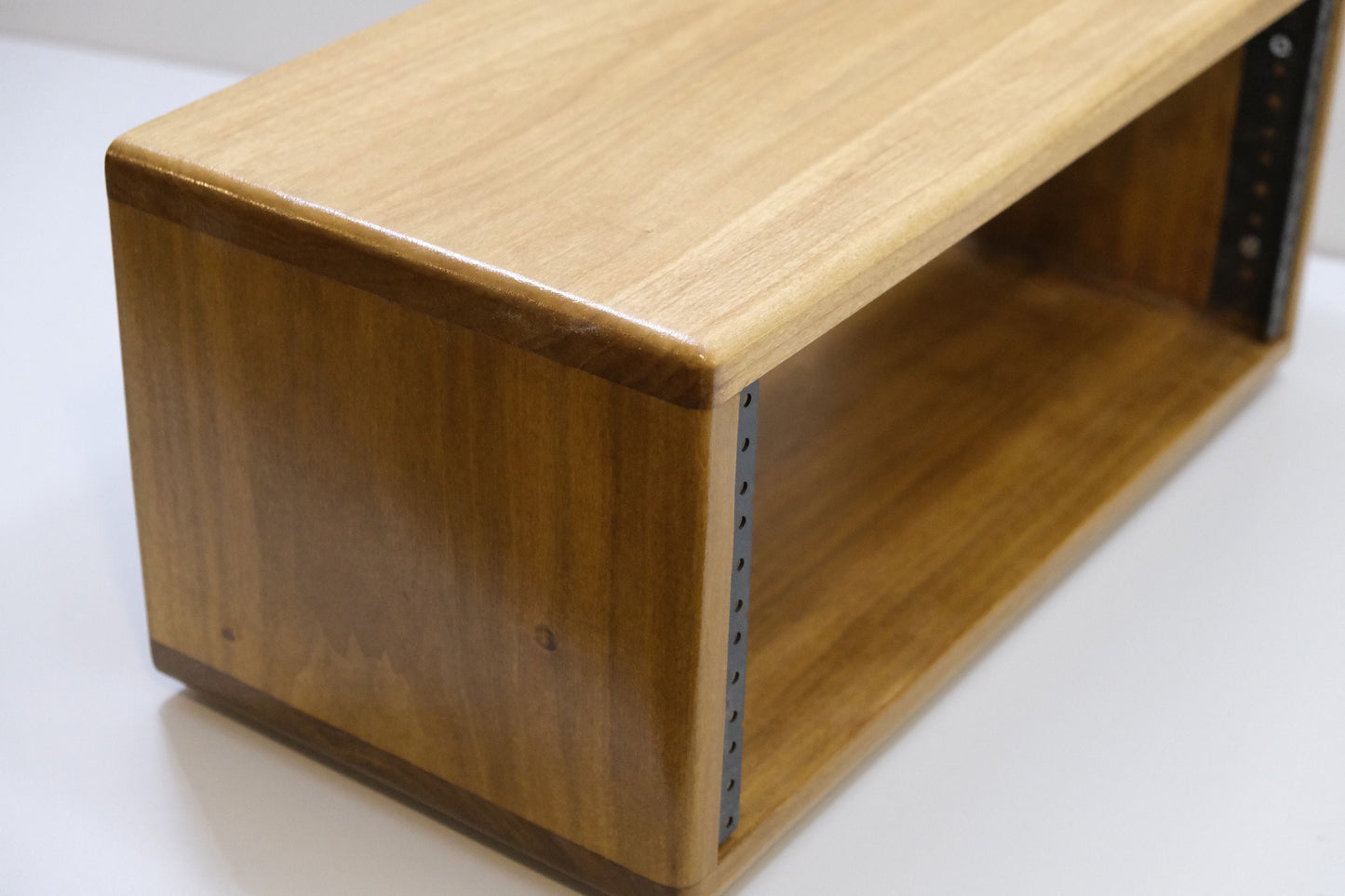 4U HARDWOOD STUDIO RACK