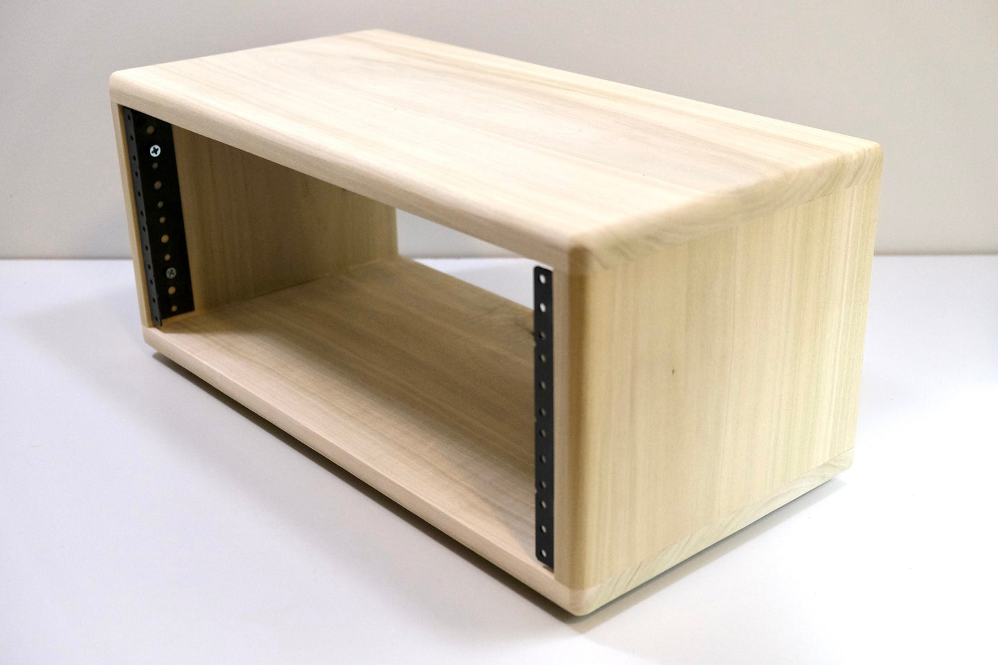 4U HARDWOOD STUDIO RACK