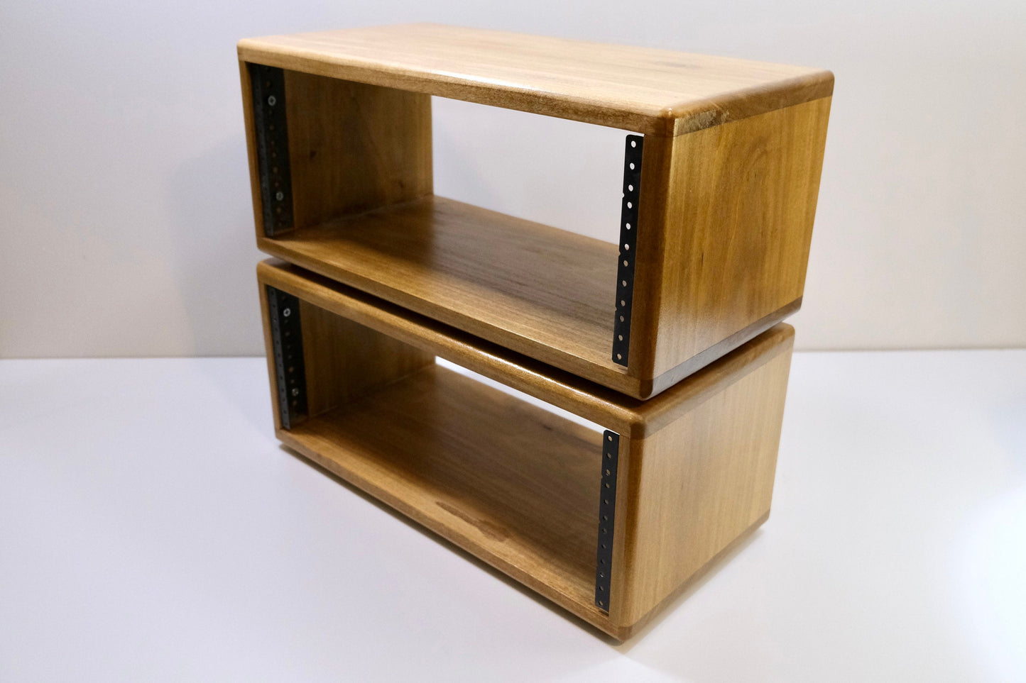 4U HARDWOOD STUDIO RACK