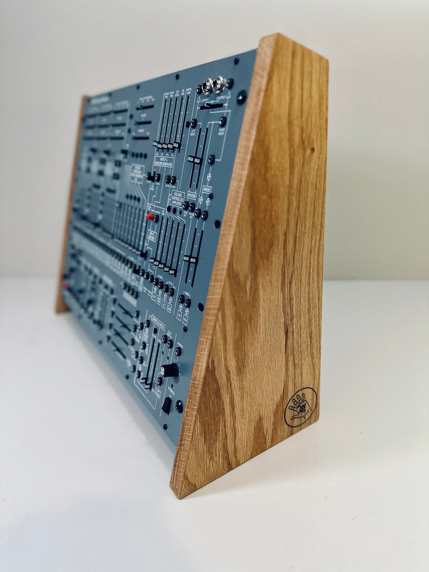 Behringer 2600 Stand / 8u Desktop Synth Rack