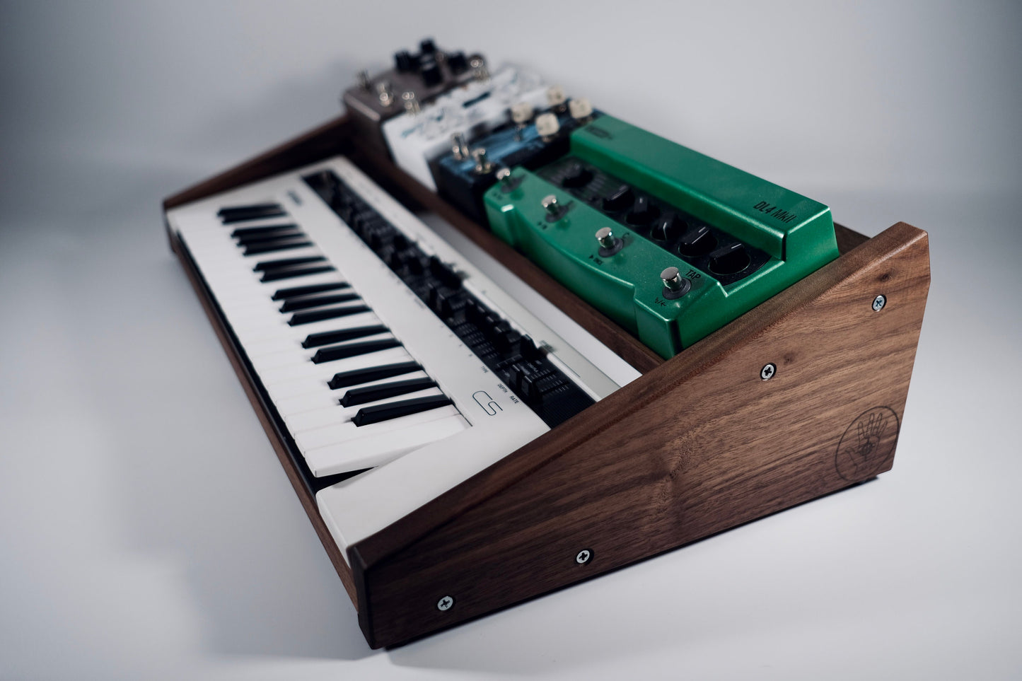 Yamaha Reface series synth stand with pedal shelf